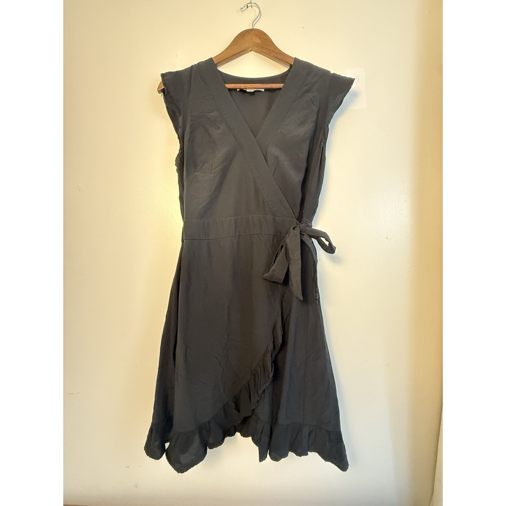 LOFT Black Wrap Romper Dress Ruffle Hem Faux Wrap Rayon Size‎ 2 Preppy